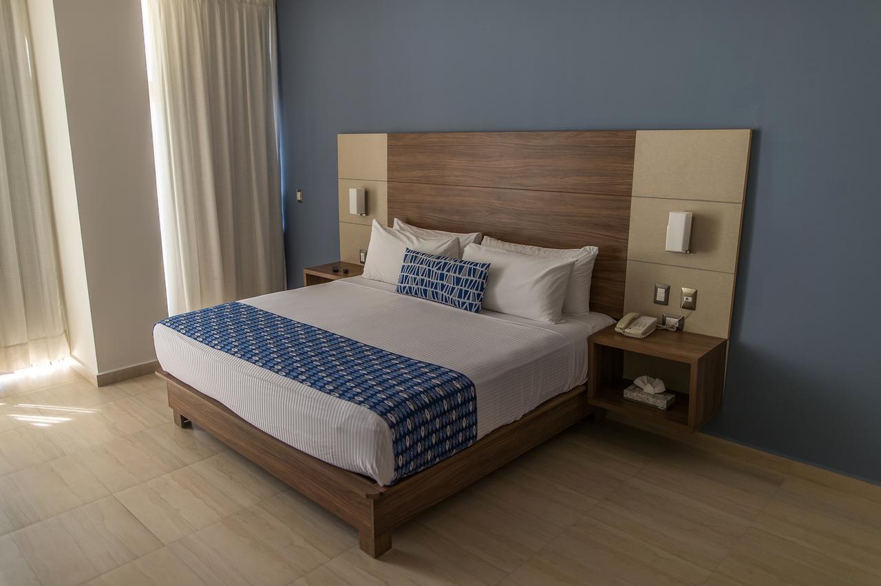 Ocean View Beach Hotel 마사틀란 외부 사진