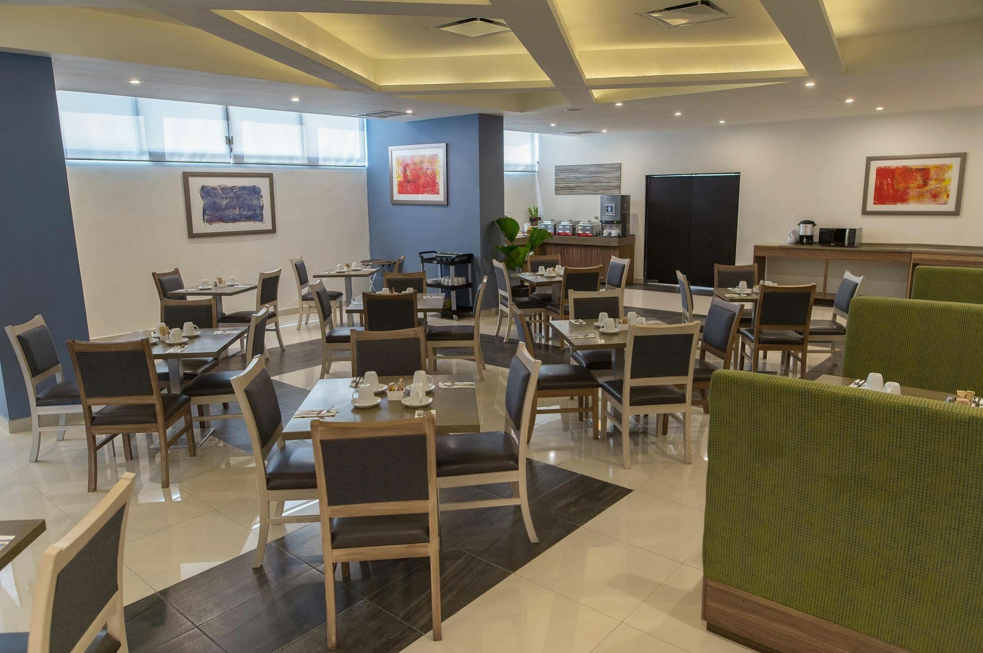 Ocean View Beach Hotel 마사틀란 외부 사진